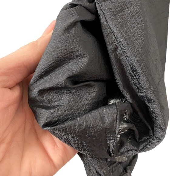 Forever 21 Women’s Hooded Windbreaker - Picture 7 of 9